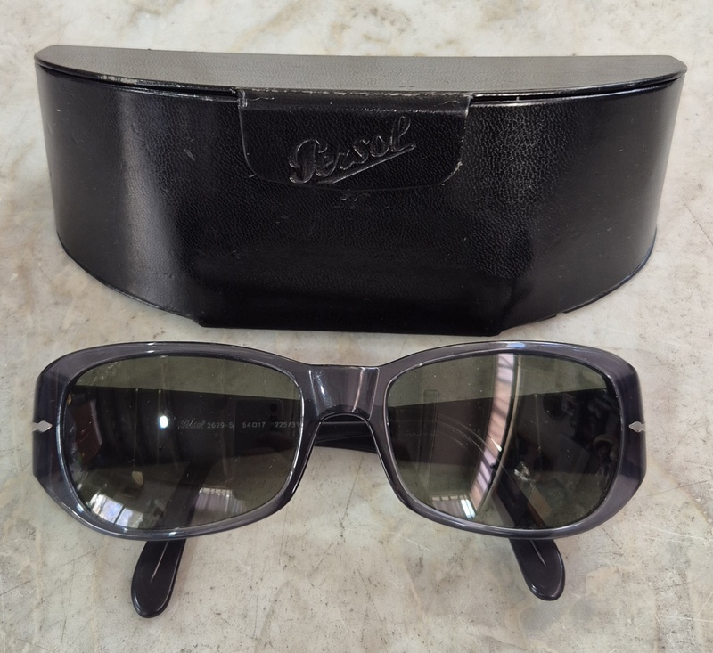 Occhiali da sole vintage Persol.